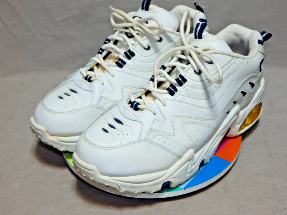 Mens size 11W Everlast white navy faux leather low top sneakers tennis shoes 11 - Image 2 of 4