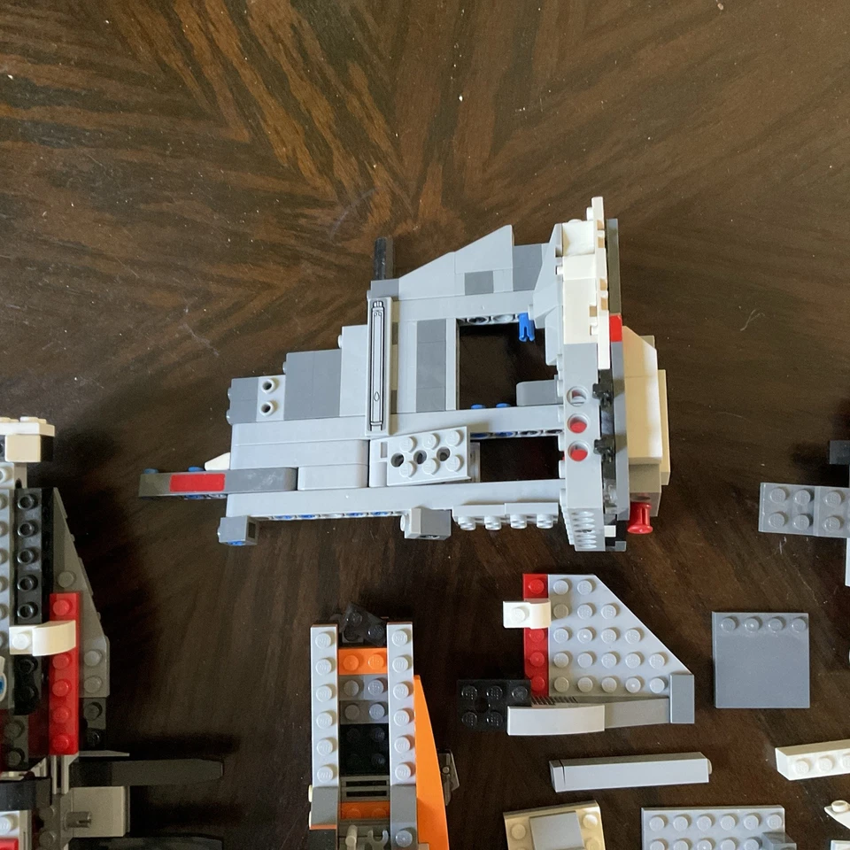 Lote LEGO Star Wars: The Ghost (75053), Poe X-wing (75102) & (75081) | Como está - Imagem 3 de 4