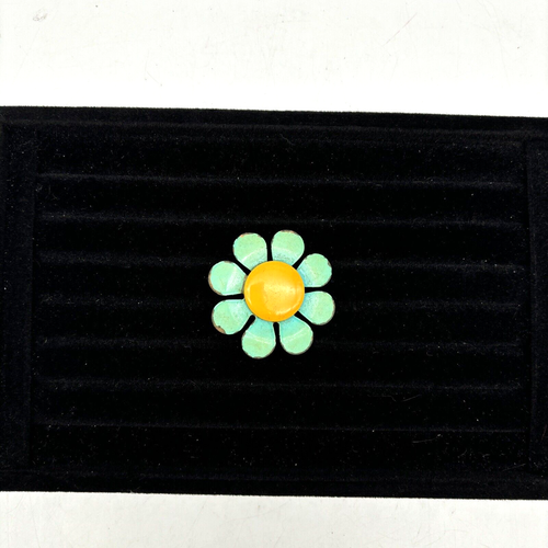 Lot of 2 Vintage 70s Girls Hair Barrettes Plastic Kittens Metal Daisy - Picture 2 of 9