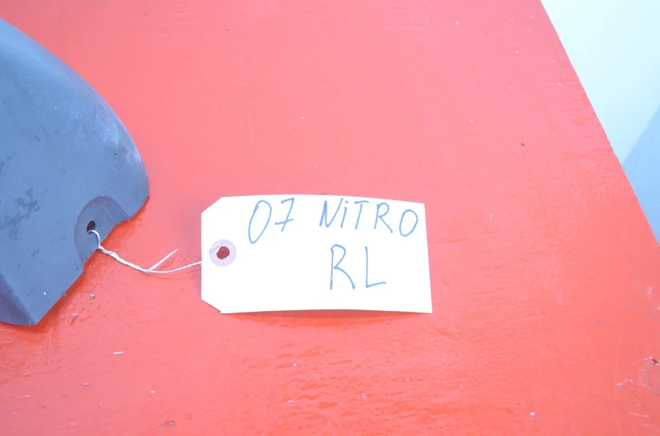 07-11 DODGE NITRO GUARDABARROS TRASERO IZQUIERDO LADO DEL CONDUCTOR MOLDURA ACAMPANADA OEM Foto 2 de 4