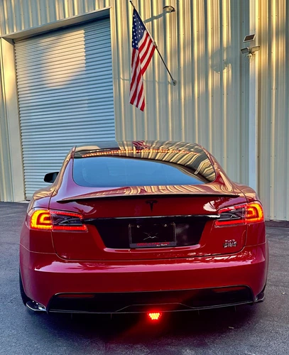 B.P.W. 2021-2023 Tesla S Plaid & LR under Tray F1 strobe brake light Package