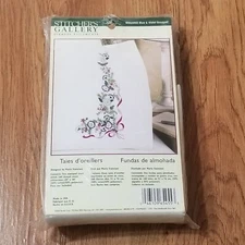 Stitchers Gallery Bucilla Blue & Violet Bouquet Stamped Pillowcases Made In USA 