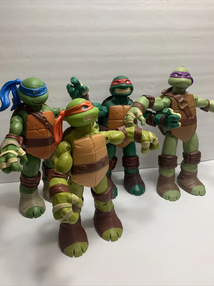 Lot # 418 : TEENAGE MUTANT NINJA TURTLES III (1993) - Donatello's