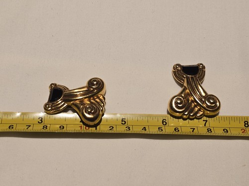 Vintage Diva Clip-On Earrings Gold Tone Black Cabochon - Picture 8 of 8