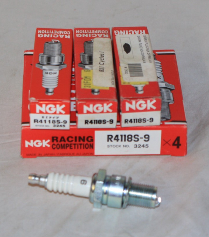 NEW NGK R4118S-9 Spark Plugs  Lot of 7