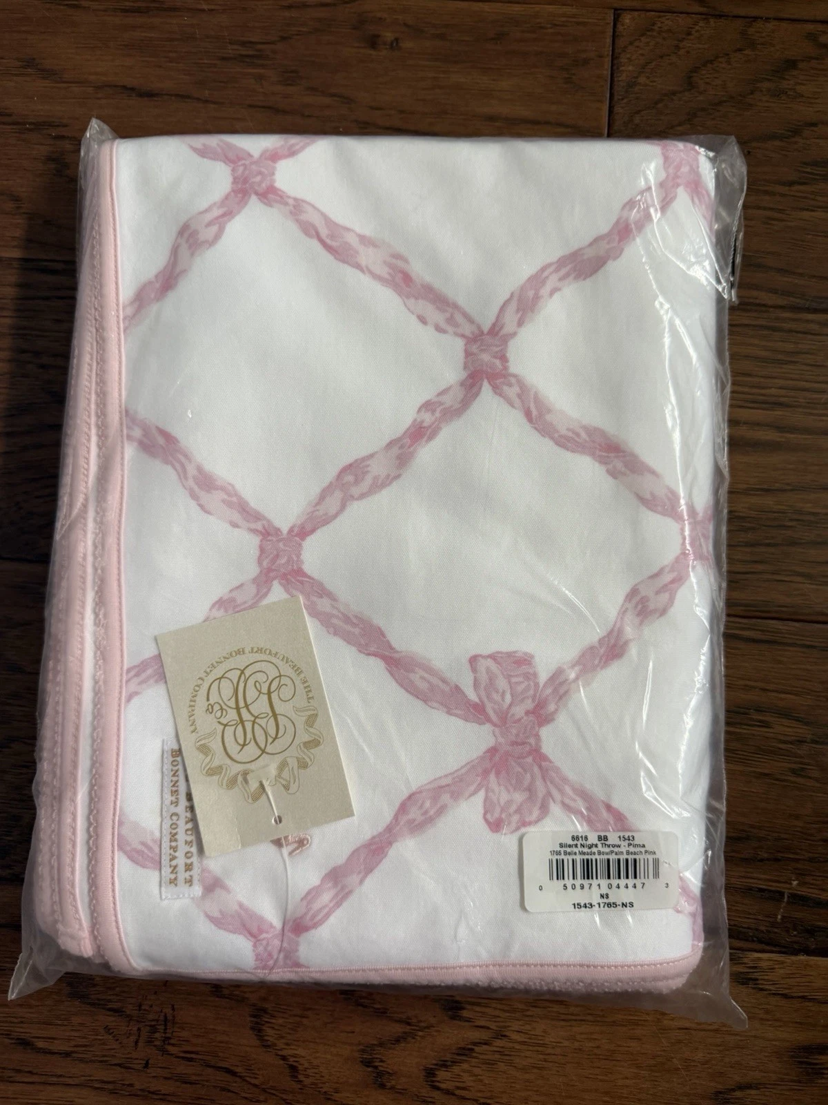NWT Beaufort Bonnet Silent Night Throw Belle Meade Bow
Opens in a new window or tab