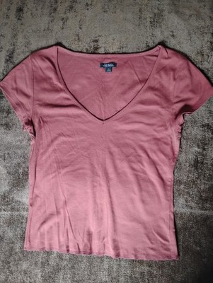 Wild Fable Mauve V-Neck Short Sleeve T-Shirt M Solid Pullover Casual