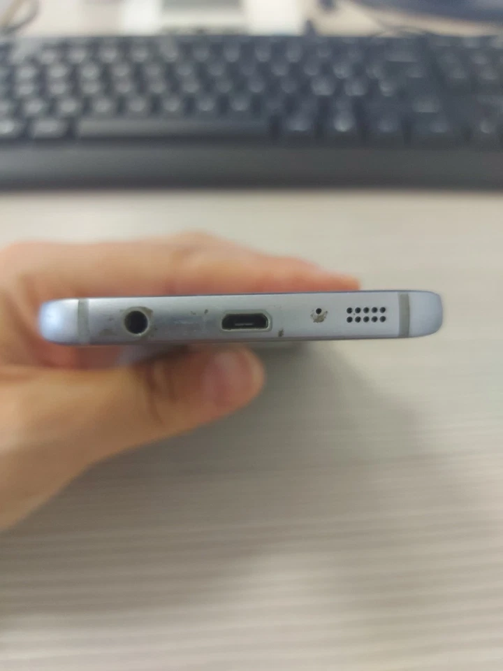 SM-G930F 32GB USATO - Immagine 4 di 4