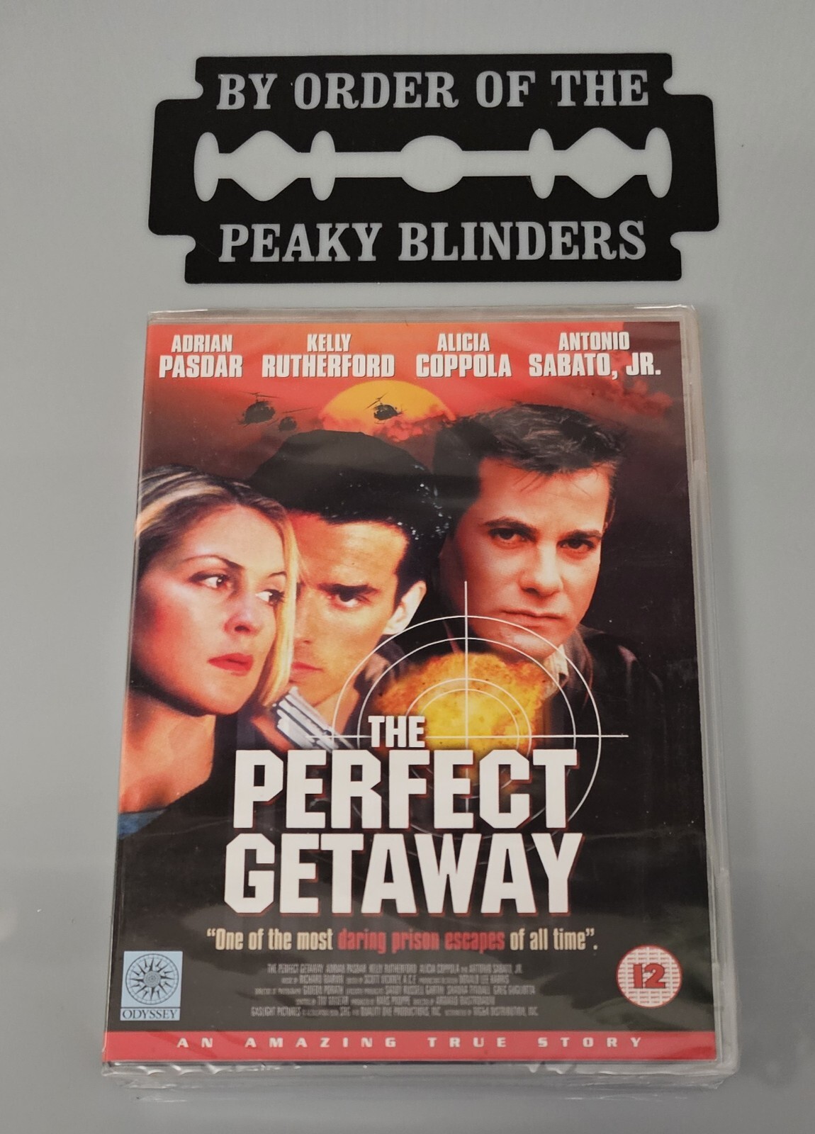 THE PERFECT GETAWAY DVD 💿 ADRIAN PASDAR