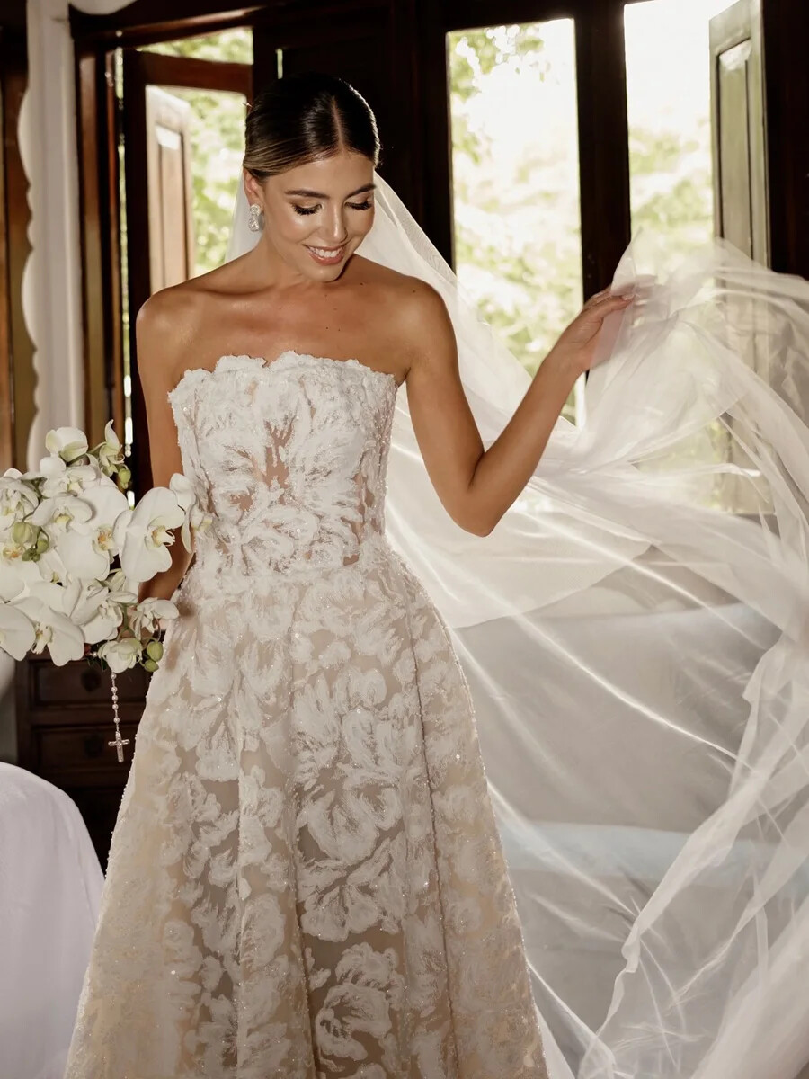 a line wedding dress with floral applique Lace strapless and flower A-line wedding dress for brides Color:Purple Multi back is also the Navy Halter Neck A-line LowStock:43375788752947