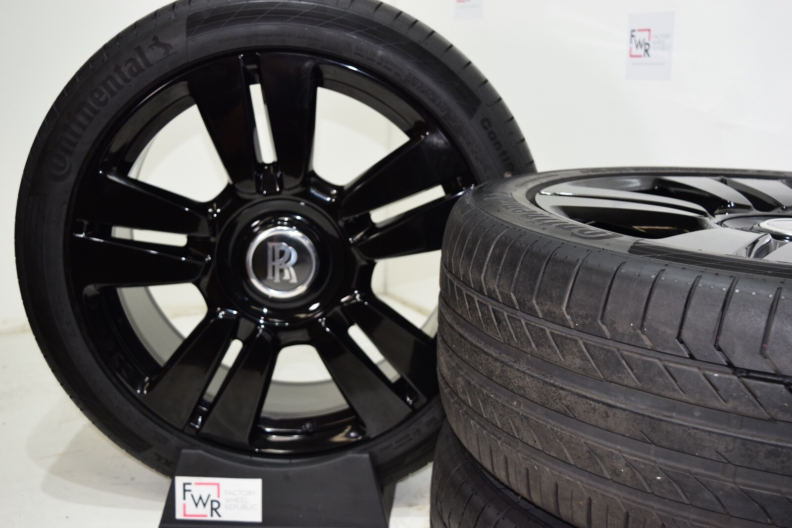 22" Rolls Royce Cullinan Wheels Rims Factory OEM Oiginal Set Black