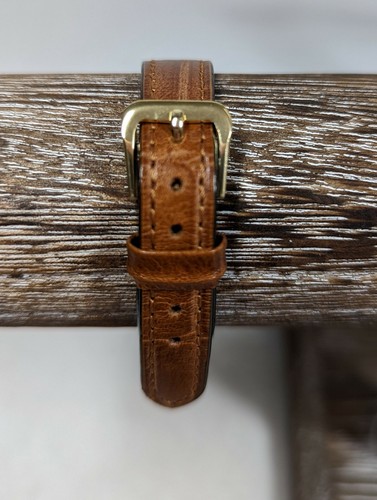 LE CHATEAU WOMENS DRESS WATCH 2011L GENUINE LEATHER BAND 18K GOLD PLATED DIAL - Picture 2 of 12