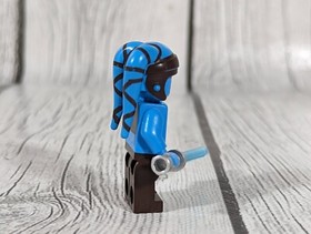 Authentic Lego Star Wars Aayla Secura 75182 Minifigure Clone Wars sw0833