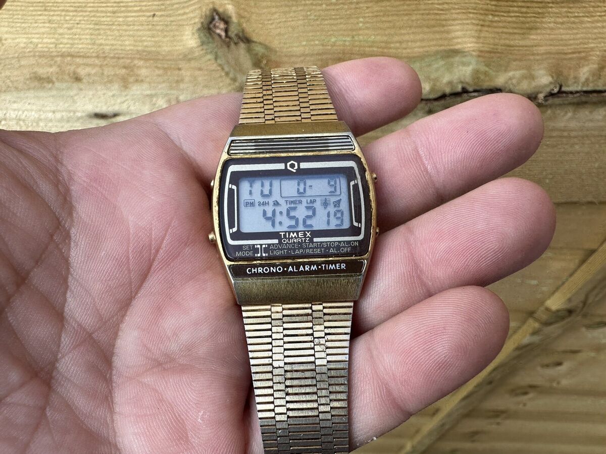 ⭐️ Vintage TIMEX Q Musical MELODY Gold Tone DIGITAL WATCH ⭐️ Vintage TIMEX Q Musical MELODY Gold Tone DIGITAL WATCH