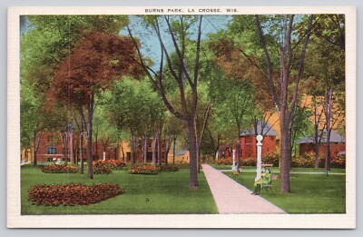 La Crosse, Wisconsin WI Burns Park Ladies Sitting on Bench Postcard