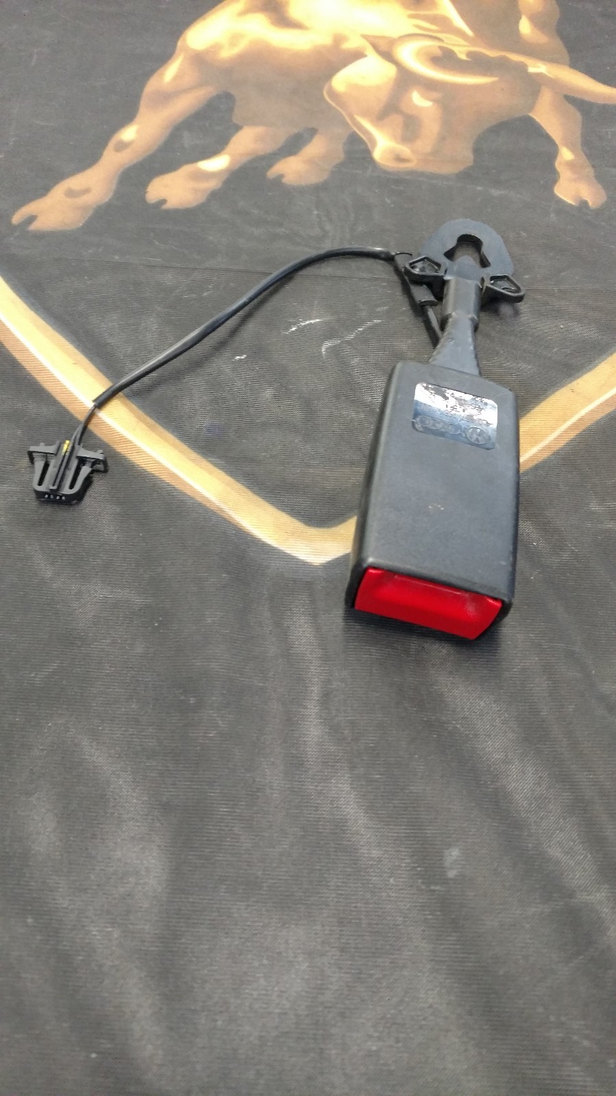 LAMBORGHINI AUDI AVENTADOR DRIVER SEAT BELT BUCKLE OEM 4L0857755K