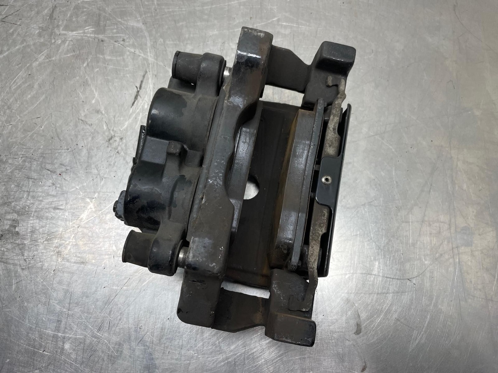 2018 Maserati Levante Brake Caliper Set Of Three One Front Two Rear 06700388350