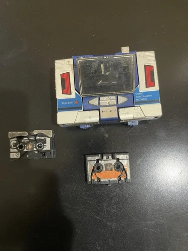 Transformer G1 Vintage Takara Cassette Player Soundwave & Cassette’s