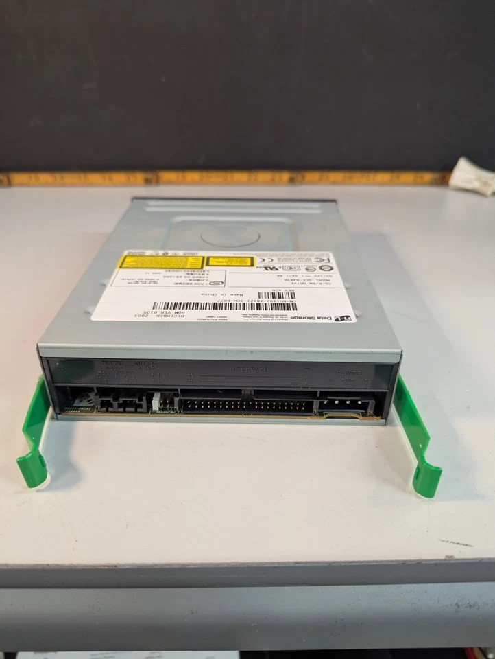 Hitachi-LG Data Storage CD-R/RW Drive Model: GCE-8483B IDE - Image 3 of 3