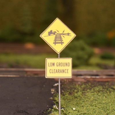 O Scale - Low Ground Clearance Graphic and Written - 2 Pack