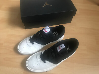 Nike Air Sneaker Jordan Series ES  DN1856-061  BLACK/UNIVERSITY RED-WHITE  EUR41