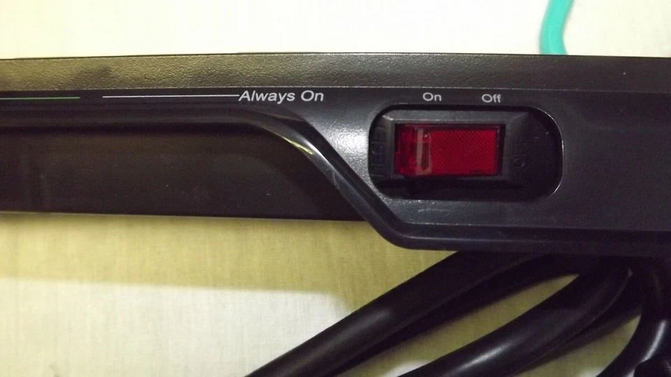 CyberPower CSP706T Professional 7-Outlets Surge Suppressor 6FT Cord new - Image 4 of 4