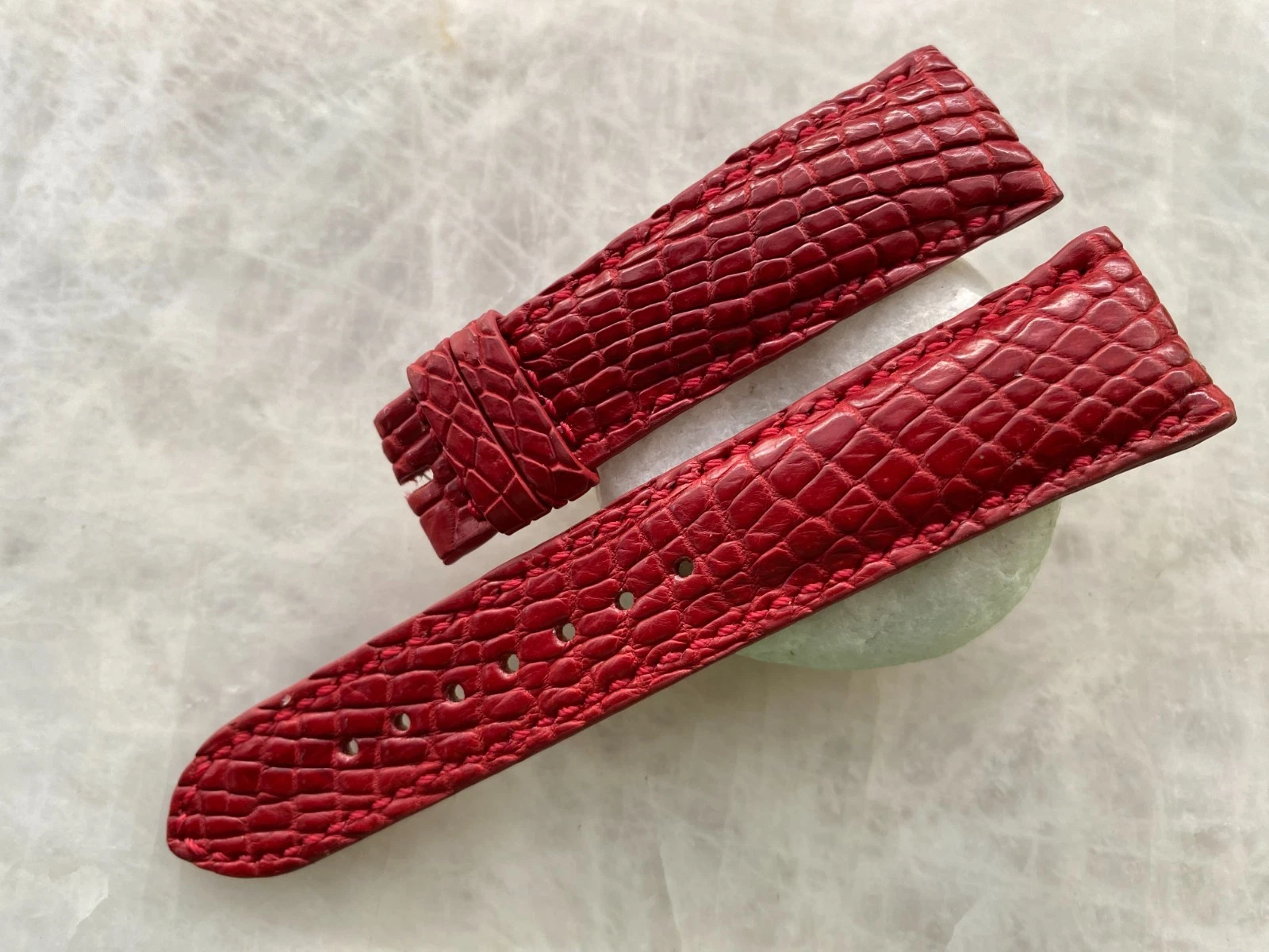 22mm/18mm Burgundy Alligator Crocodile Print Leather Watch Strap Band