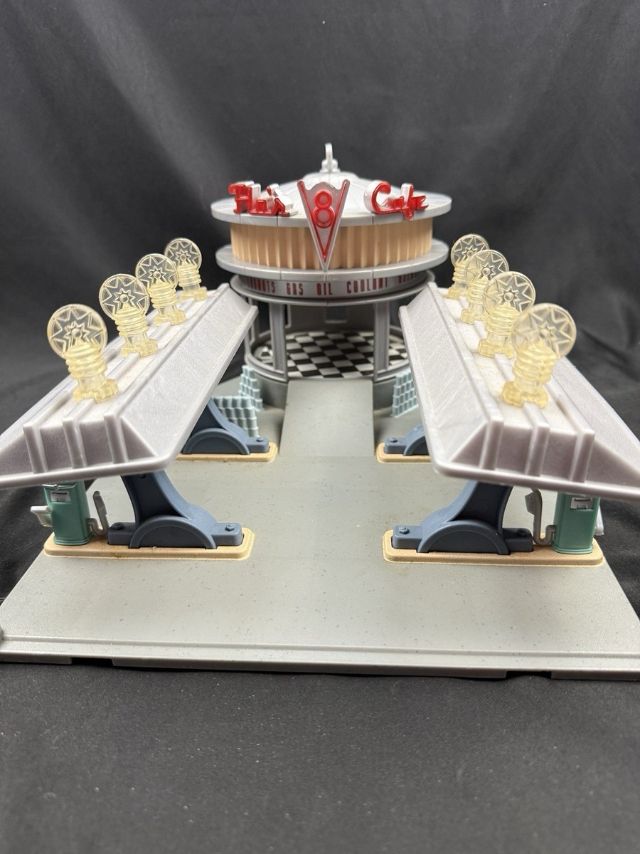 Pixar Cars H8880 - Flo's V8 Cafe Playset LiGHTS WORK! VTG Diorama