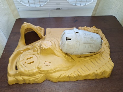 Star Wars Jawa Escape Pod/ Setting