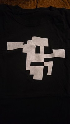 Downwell shirt XL, black Devolver Digital