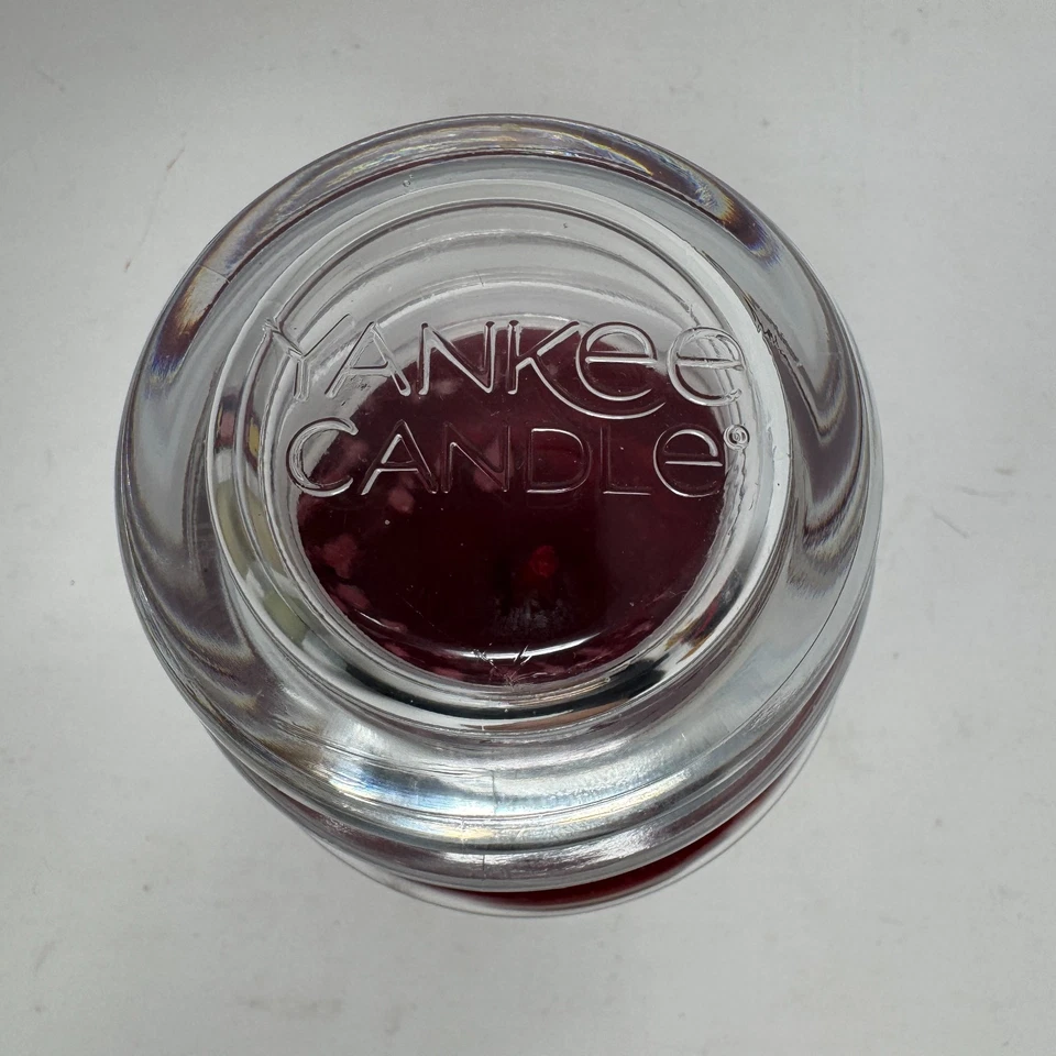 Yankee Candle Corona de Manzana Roja 22 OZ Tarro Cera de Frutas Rojas Calentador de Casa Festivo Foto 3 de 4