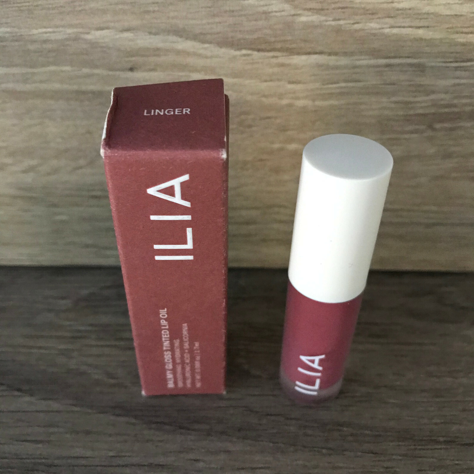 ILIA Huile Gloss Teintée Linger 4,3 ml soin de prestige pour lèvres