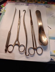 VTG SET OF 5 SURGICAL INSTRUMENTS