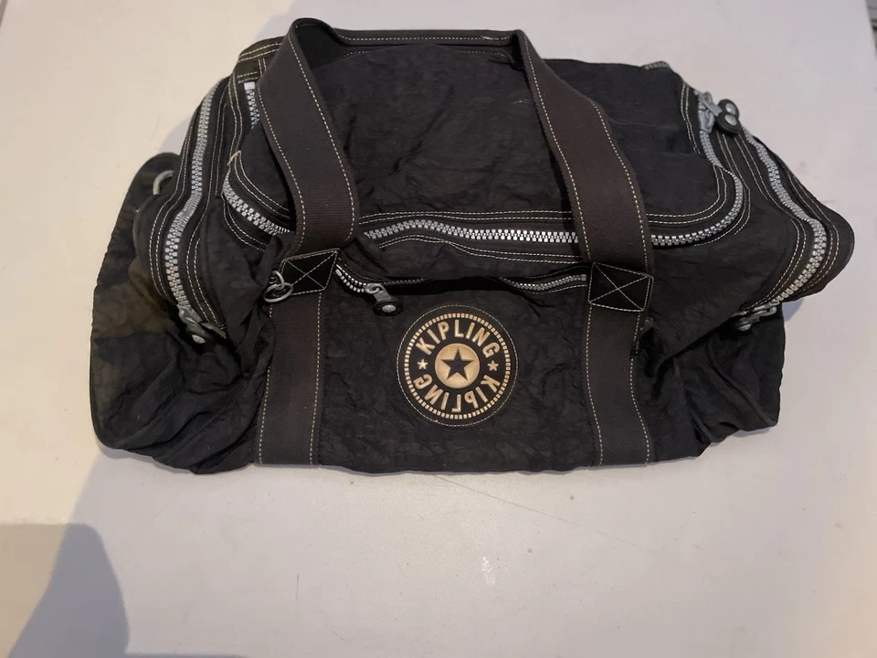 VTG Kipling XL Black Camera Duffle Bag Black Nylon Multiple Zippers Gym Bag - Image 2 of 4