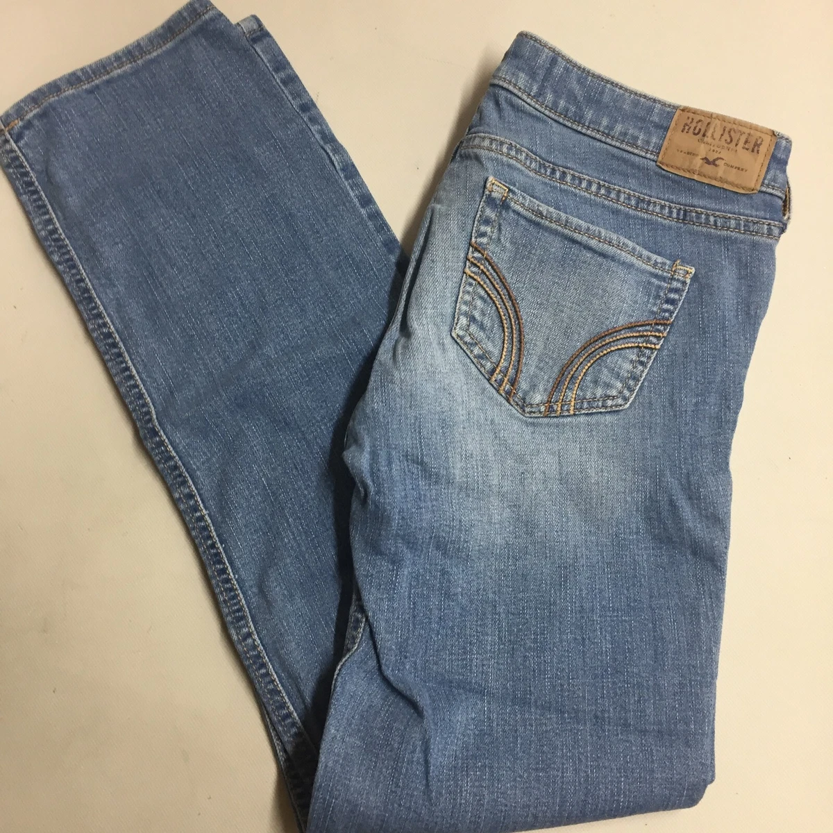 Hollister California Jeans Light Wash Color 028 Blue Womens Size 3S