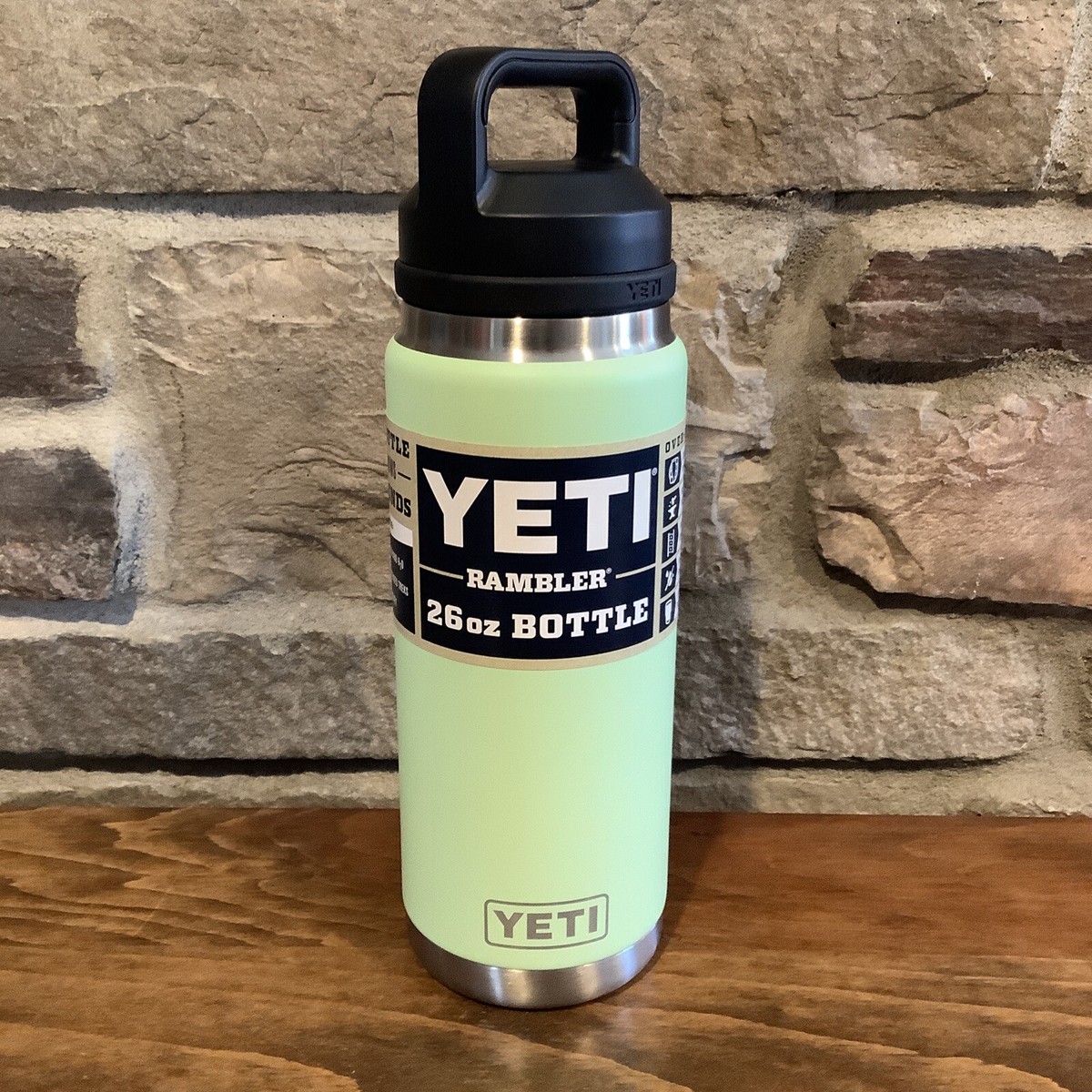 YETI - 新品未使用　YETI Rambler YETI 36 oz. Rambler® Bottle with Chug Cap - Black | Shop