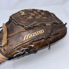 Mizuno Big Mans 13.5" Softball Glove Professional Model MVT1350 RHT Broken In