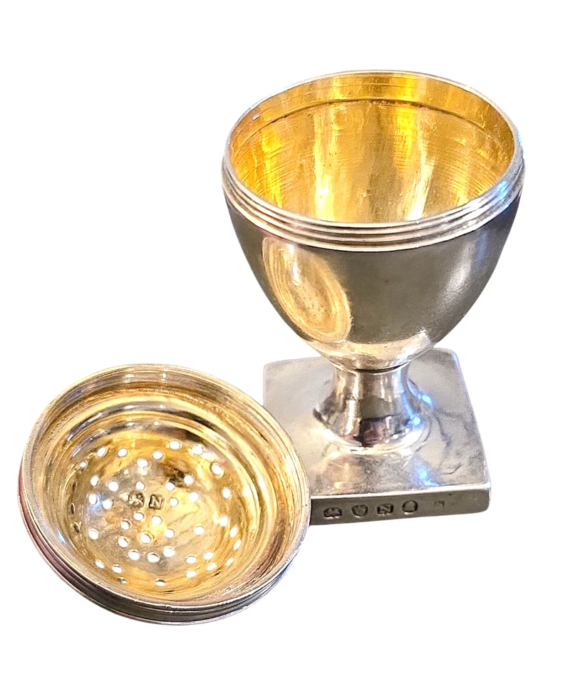 Antique Silver Pounce or Pepper Pot London 1808 - Henry Nutting & Robert Hennell - Image 4 of 4