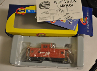 NOS HO Athearn RTR 29277 Norfolk Southern Wide Vision RED Caboose READ Descript