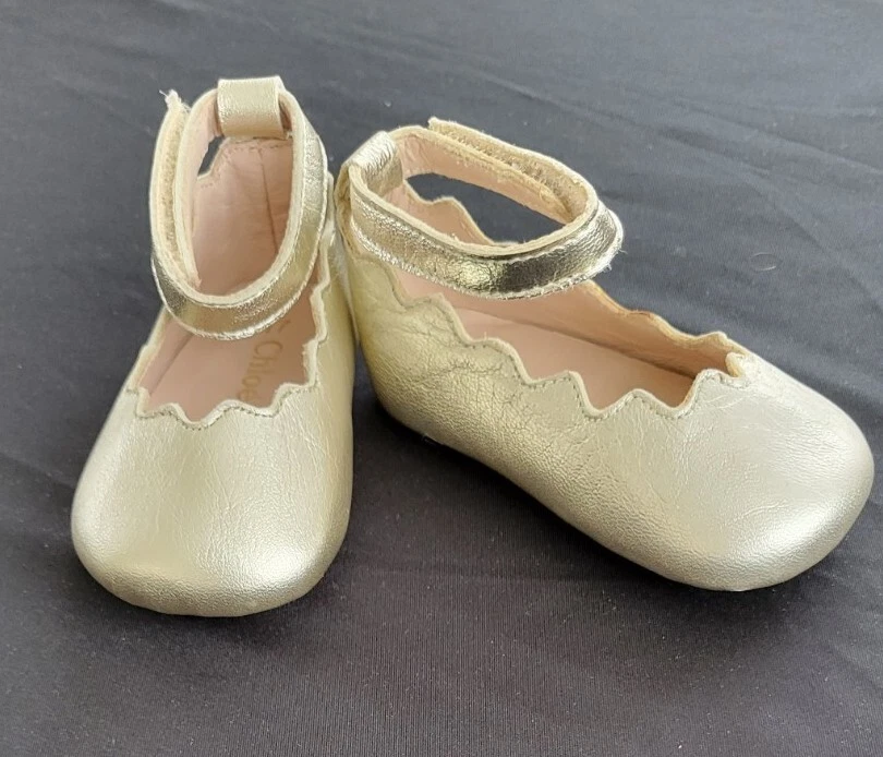 NUEVO Chloe Niños Bebés Niñas Dorado Festoneado Bailarina Zapatos Planos 17 EE. UU. 2 Foto 4 de 4