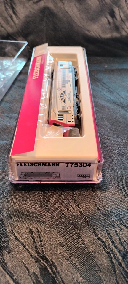 Fleischmann N 775304 E-Lok Re 450 der Züricher S-Bahn (SBB) Ep VI SBB in OVP