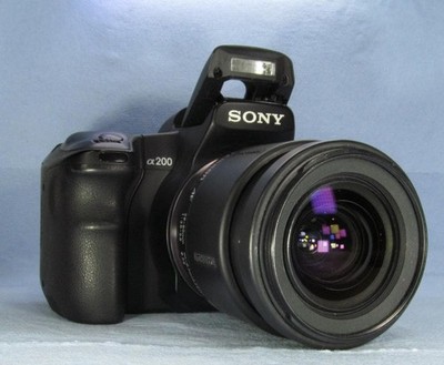 Sony Alpha 200 DSLR Kamera mit Tamron 28-80mm Objektiv Top Zustand