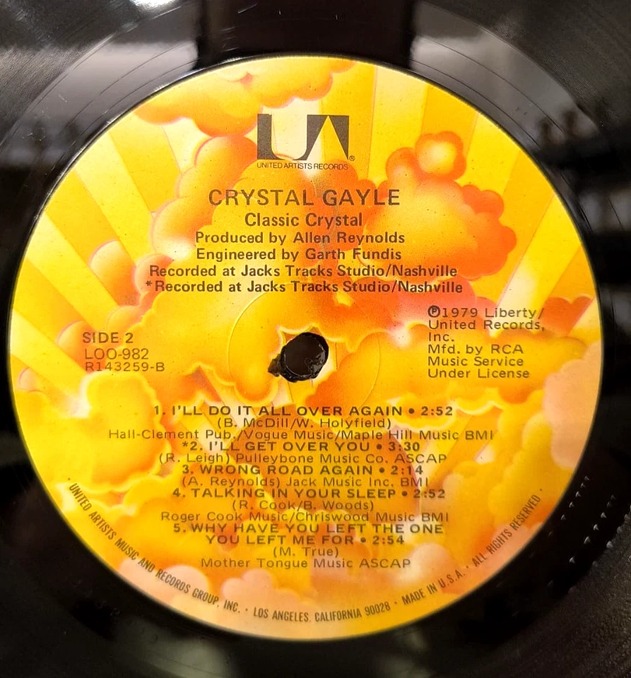 Crystal Gayle - Classic Crystal - Vinyl VG+ LP Compilation - Image 4 of 4