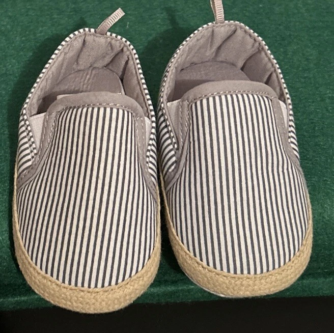 Zapatos para cuna Chambray sin cordones de Mud Pie 6M Foto 2 de 4