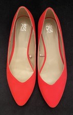 NEW YORK & COMPANY WOMENS RED FLATS-POINTED TOE-NEW WITHOUT TAGS-Size 9