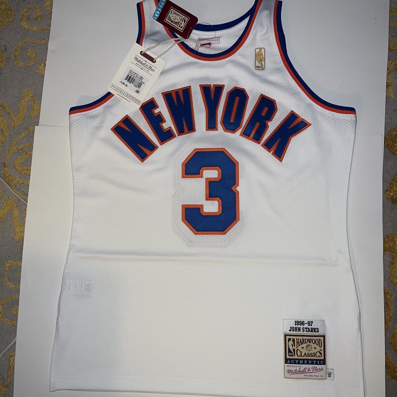 Men's New York Knicks Mitchell & Ness White Hardwood Classics In