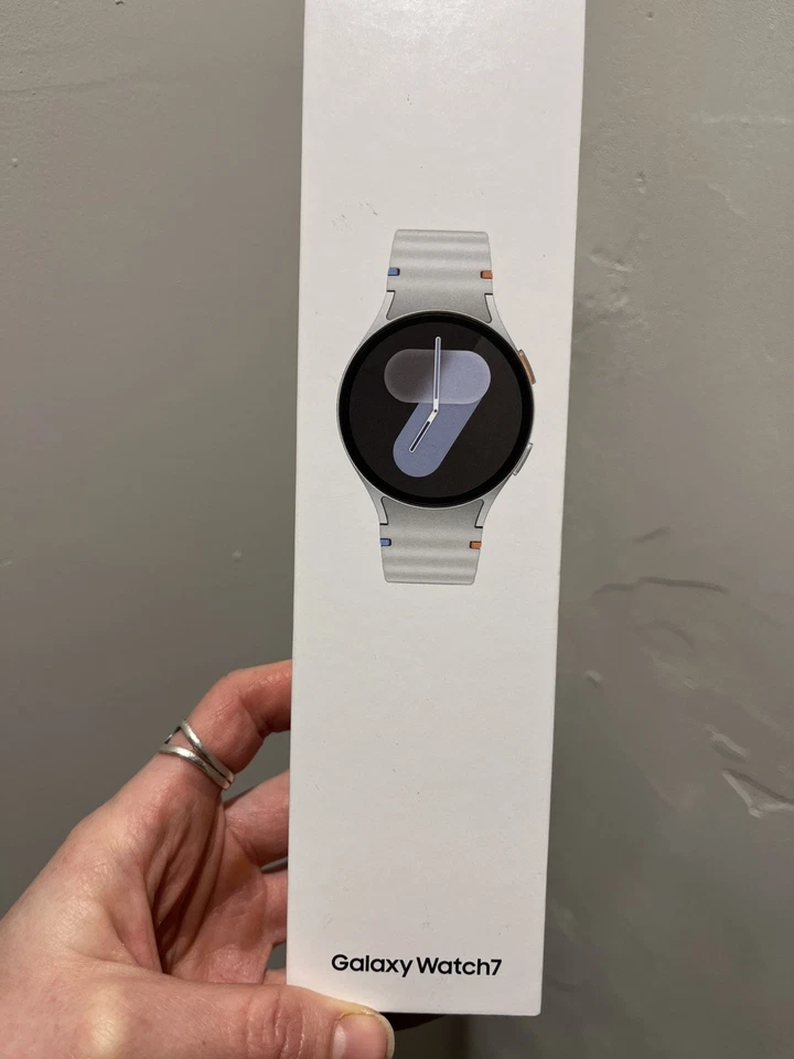 Samsung Galaxy Watch 7 44mm LTE SM L310 Brand New Sealed Silver  - Image 2 of 4