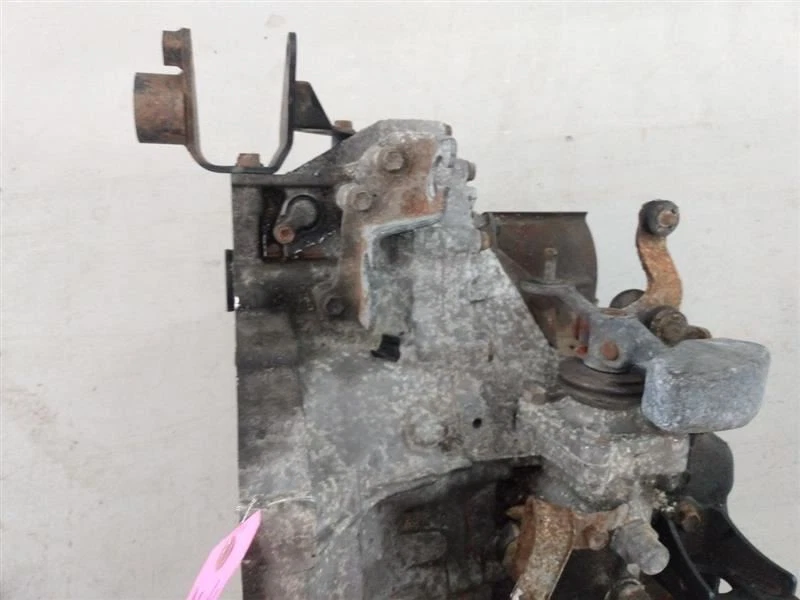 SCION TC Coupe 5 Speed Manual Transmission 2005 2006 2007 2008 2009 2010 Foto 4 de 4