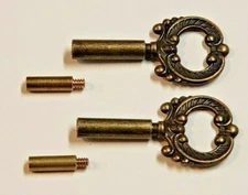 2 ANTIQUE BRASS KEYS FOR TURN KNOB LAMP SOCKET WITH 1/2" EXTENSIONS NEW 877J