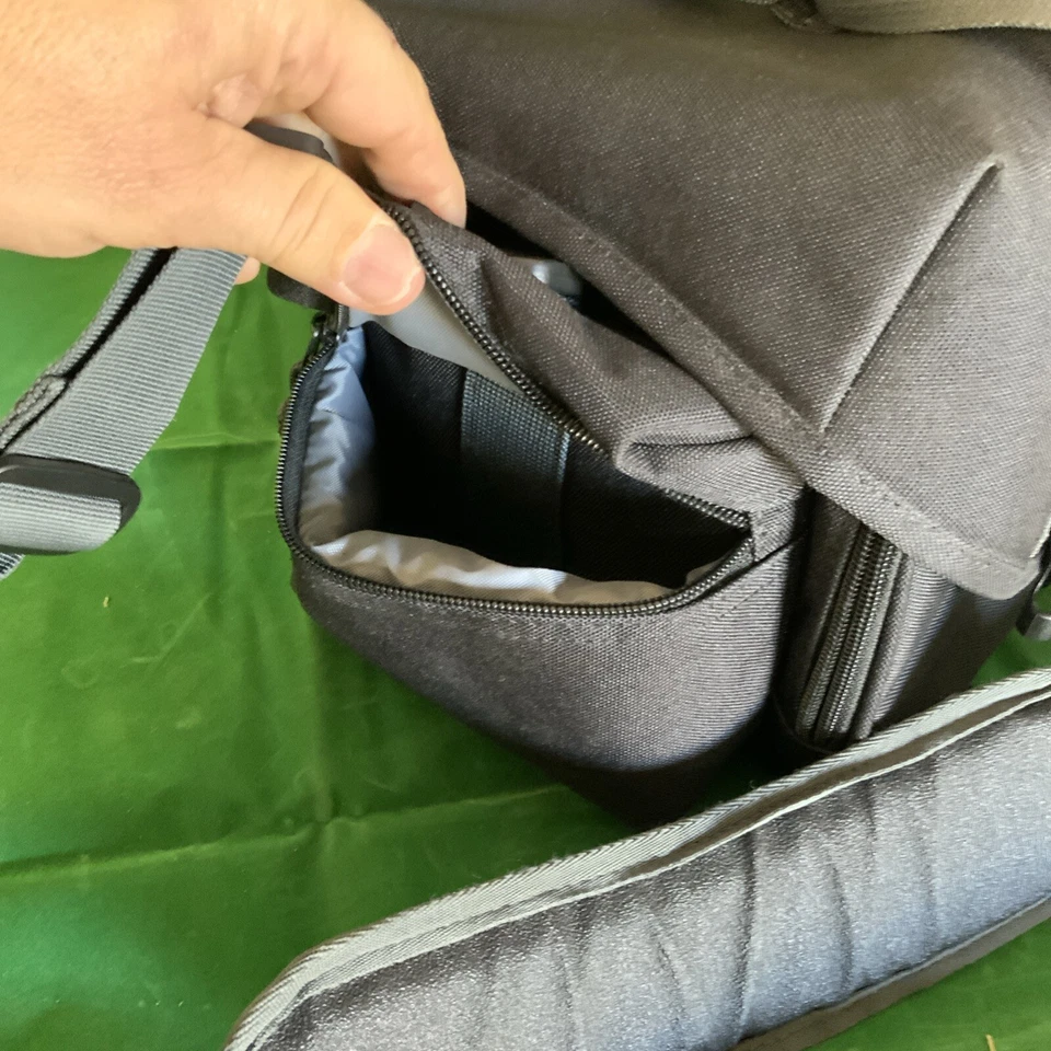 Bolsa para cámara Canon Gadget 300DG para todas las cámaras EOS y rebeldes estuche negro para cámara Foto 4 de 4